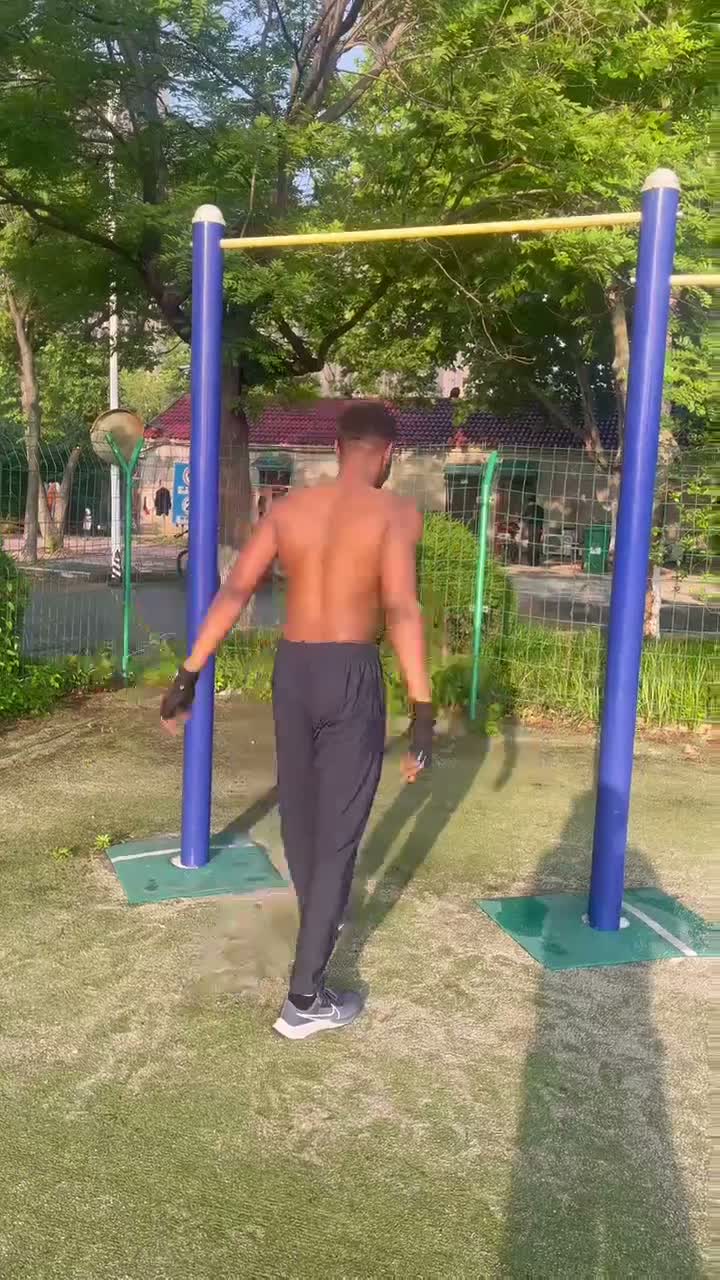 Client M., Pull-up, after